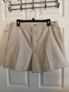 GAP Women’s Flat Front Shorts - Beige Tan